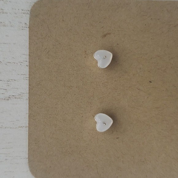 1177- Howlite Stone Women's Handmade Earrings NWT - Picture 4 of 4